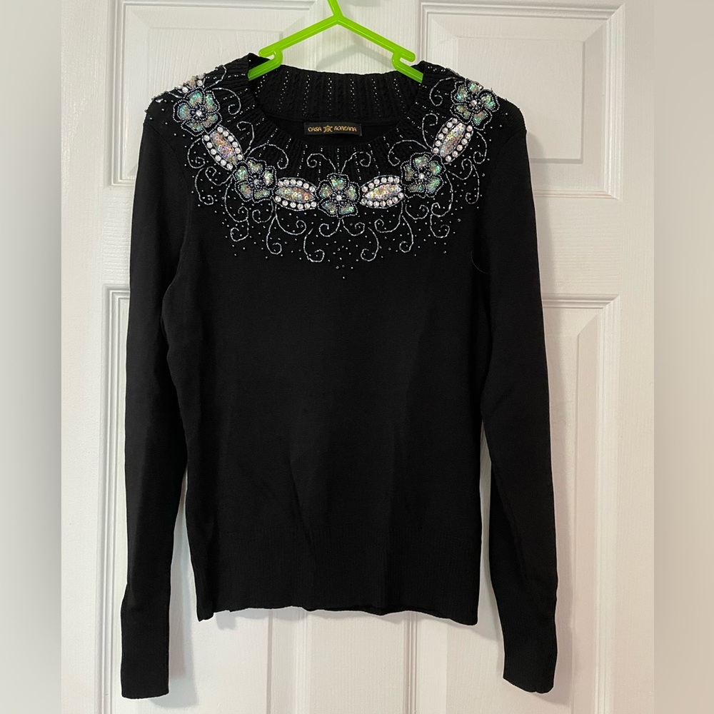 Sweaters black with beautiful embroidery by Casa Koreana size S